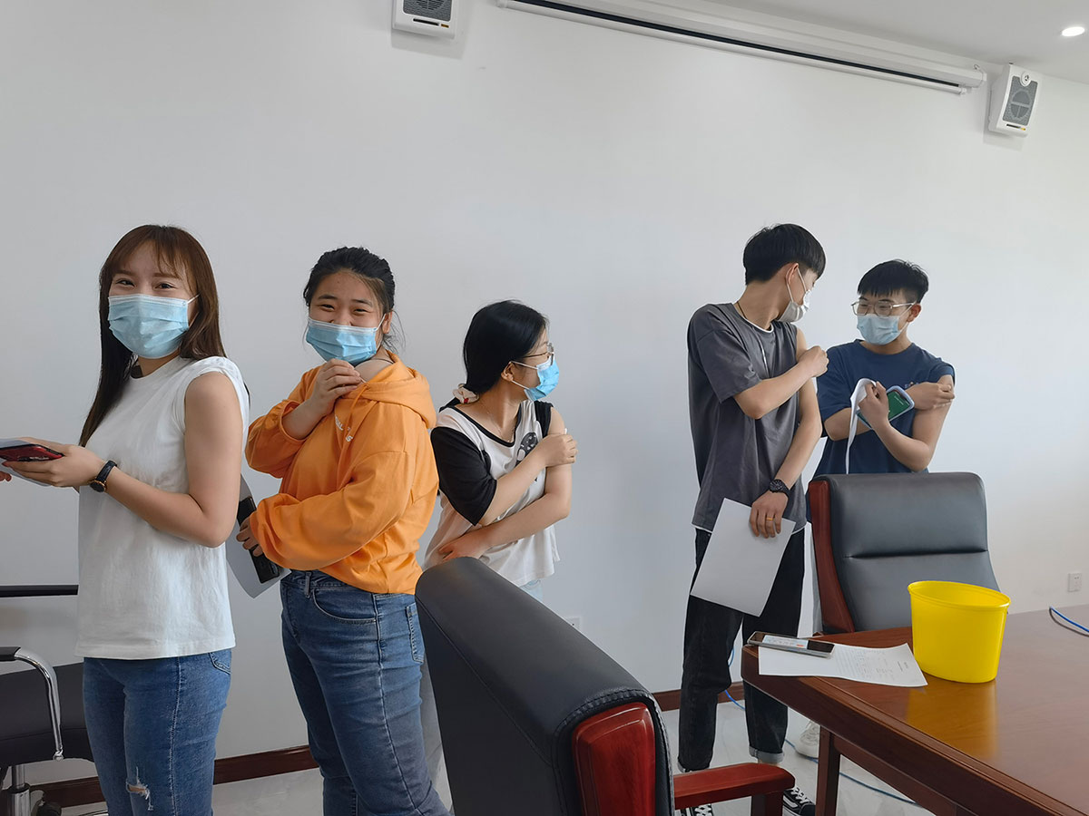 疼么，不疼，甚至有點(diǎn)想笑.jpg