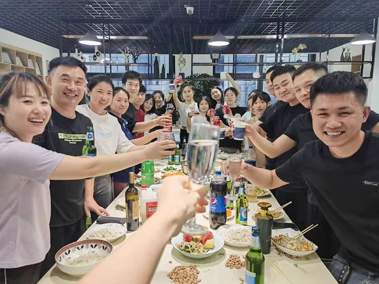 滄州智博十八周年團(tuán)建活動(dòng)--風(fēng)華歲月，感恩同行